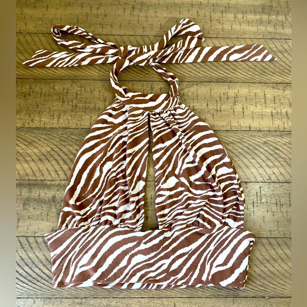 🔅 Woman’s Brown and White Halter Top 🔅